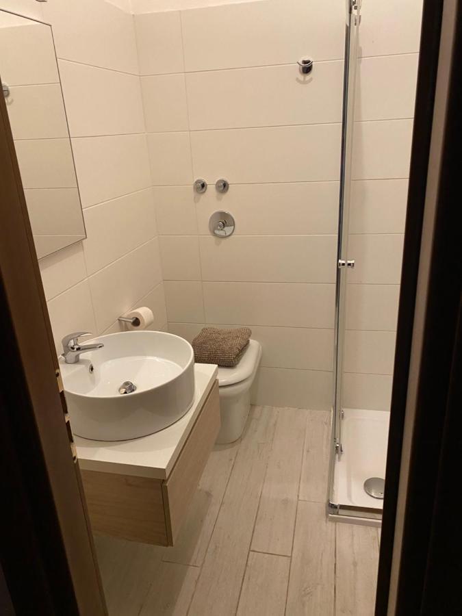 Residenza Miola Aparthotel Saronno Exteriör bild