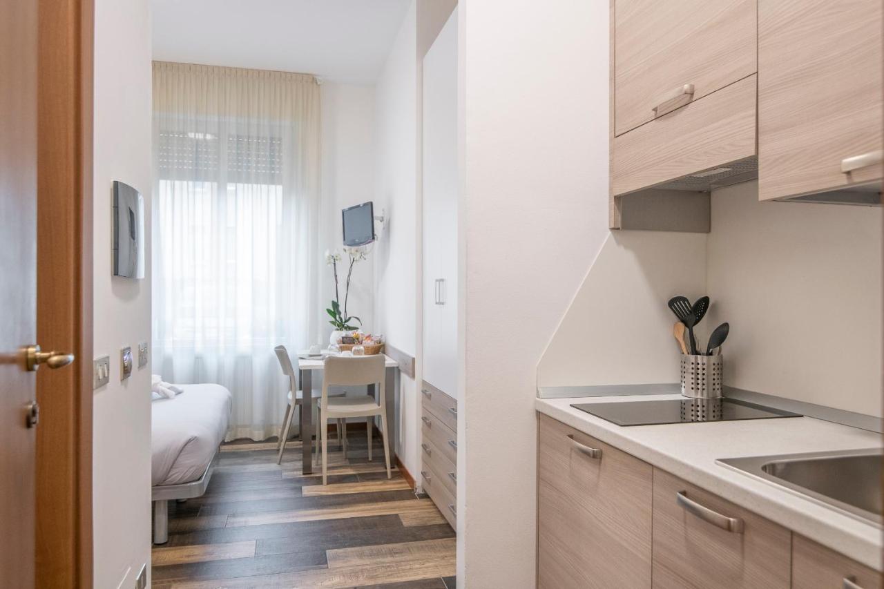 Residenza Miola Aparthotel Saronno Exteriör bild